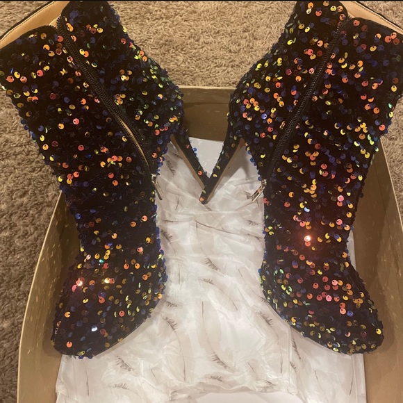 Multicolored sequined bootie - Picture 2 of 4